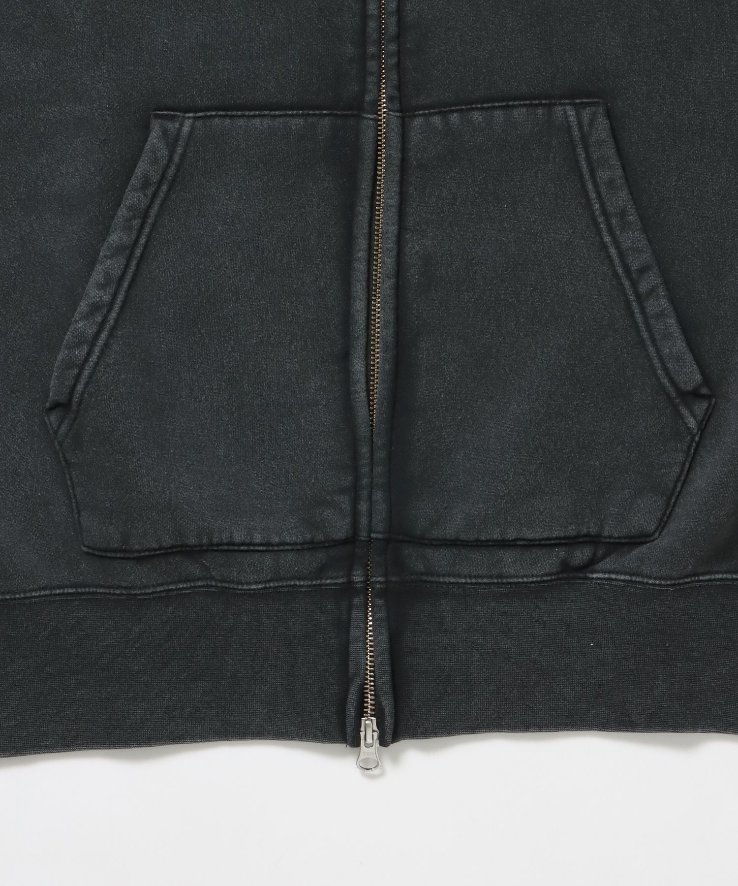 GRAPHIC FADED ZIP HOODIE / ジップパーカー フーディ 裏起毛 ヘビーウェイト プリント 加工 ブラック