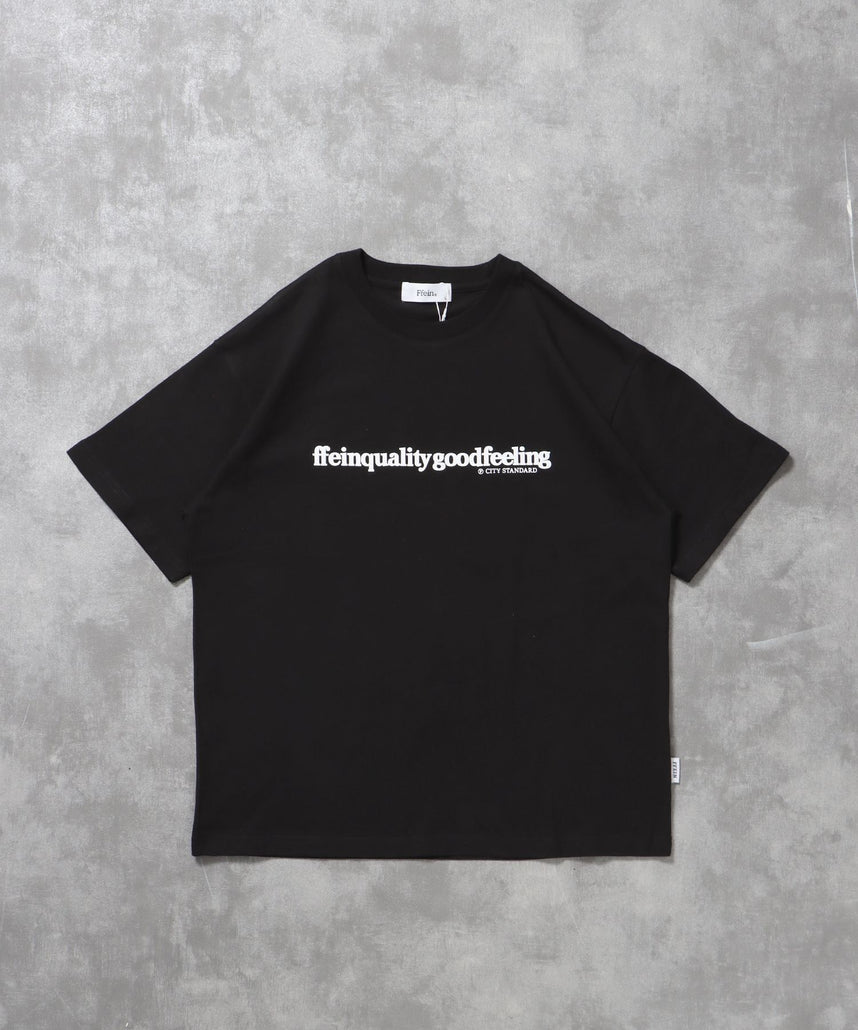 【FFEIN(フェイン)】センタープリントロゴショート丈Tシャツ / Tシャツ クルーネック 半袖 プリント ブラック