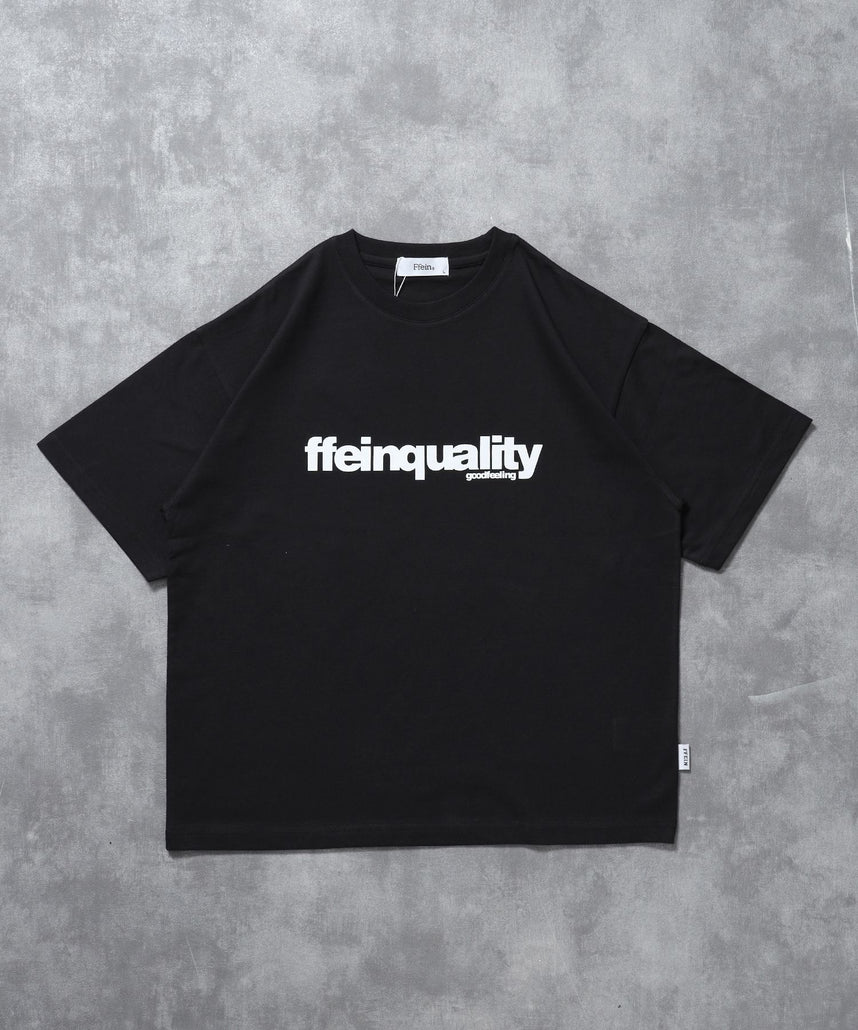 【FFEIN(フェイン)】センターデカロゴプリントショート丈Tシャツ/ クルーネック 半袖 刺繍 【短丈】 ブラック