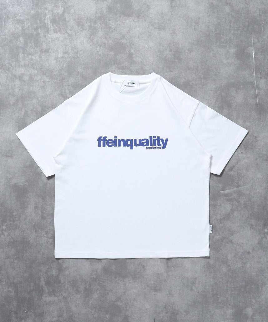 【FFEIN(フェイン)】センターデカロゴプリントショート丈Tシャツ/ クルーネック 半袖 刺繍 【短丈】 ホワイト
