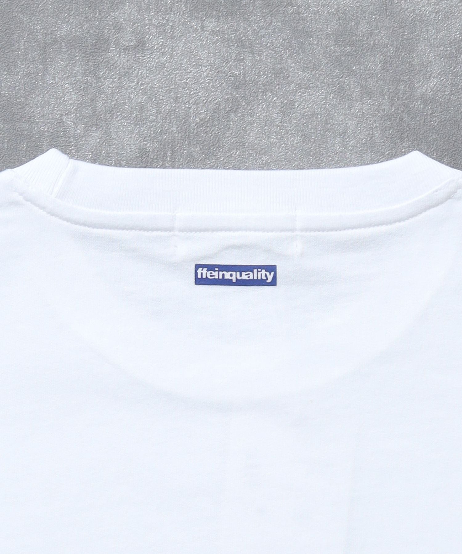 センターデカロゴプリントショート丈Tシャツ/ クルーネック 半袖 刺繍 【短丈】 ホワイト