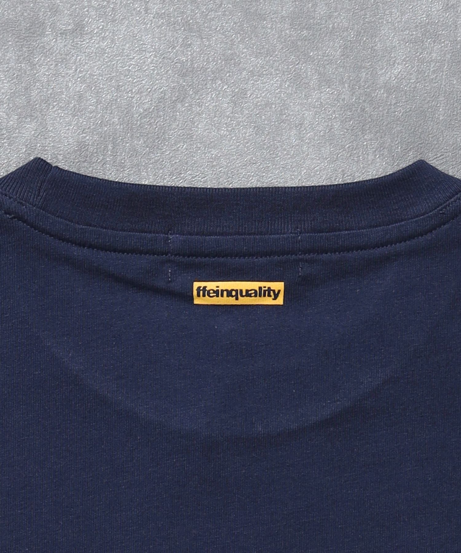 センターデカロゴプリントショート丈Tシャツ/ クルーネック 半袖 刺繍 【短丈】 ネイビー