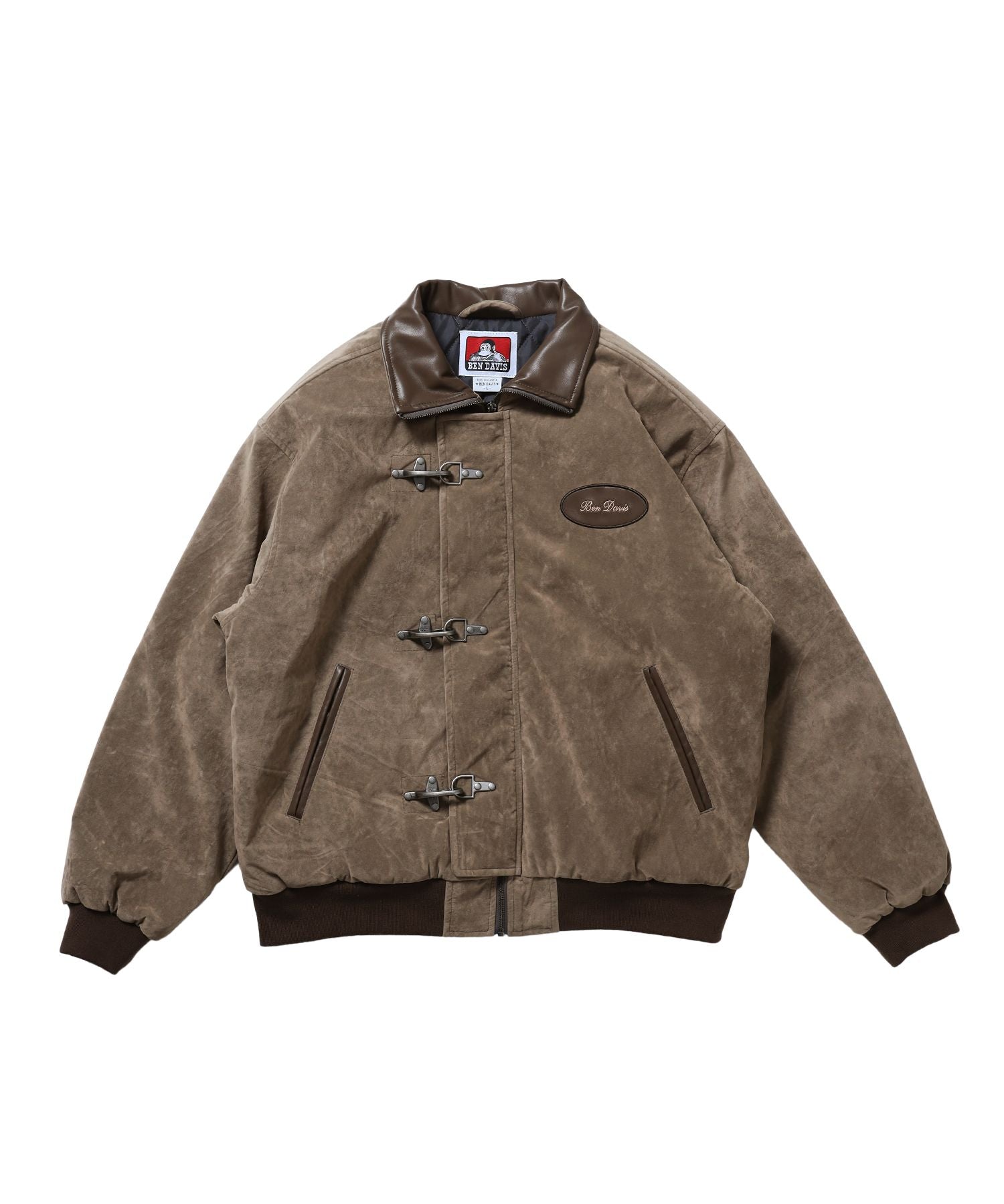 【BEN DAVIS(ベンデイビス)】FAUX SUEDE RESCUE JACKET / レスキュージャケット フェイクスエード 中綿キルティング ハイネック ワッペン アウター ユニセックス ブラウン