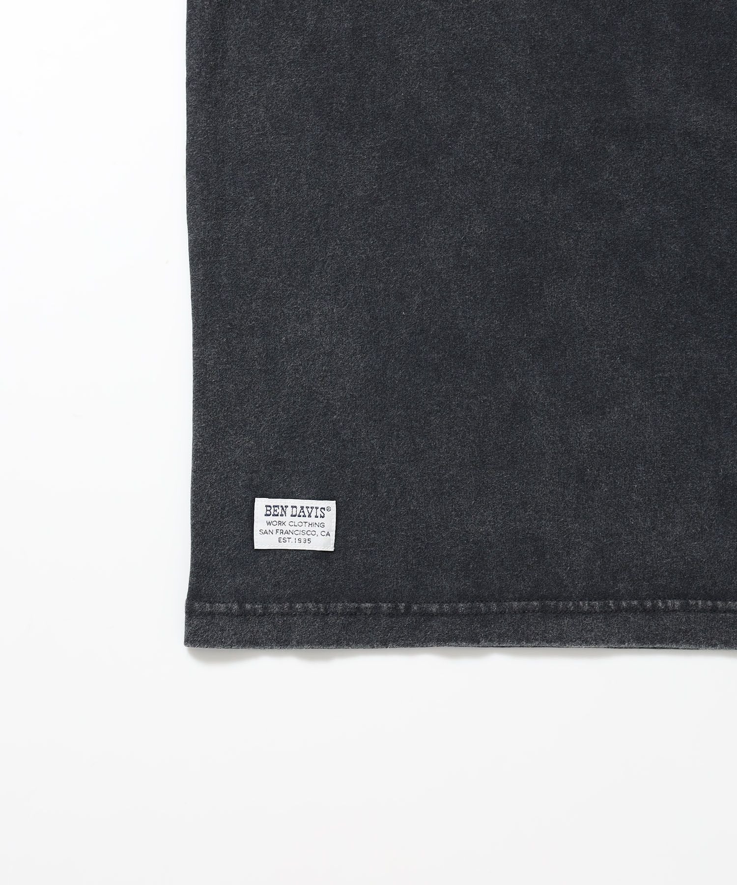 SCRIPT VNTG L/S TEE (REG) / ロンT 長袖 刺繍 ビスネーム ヴィンテージ加工 レギュラーフィット ユニセックス ブラック