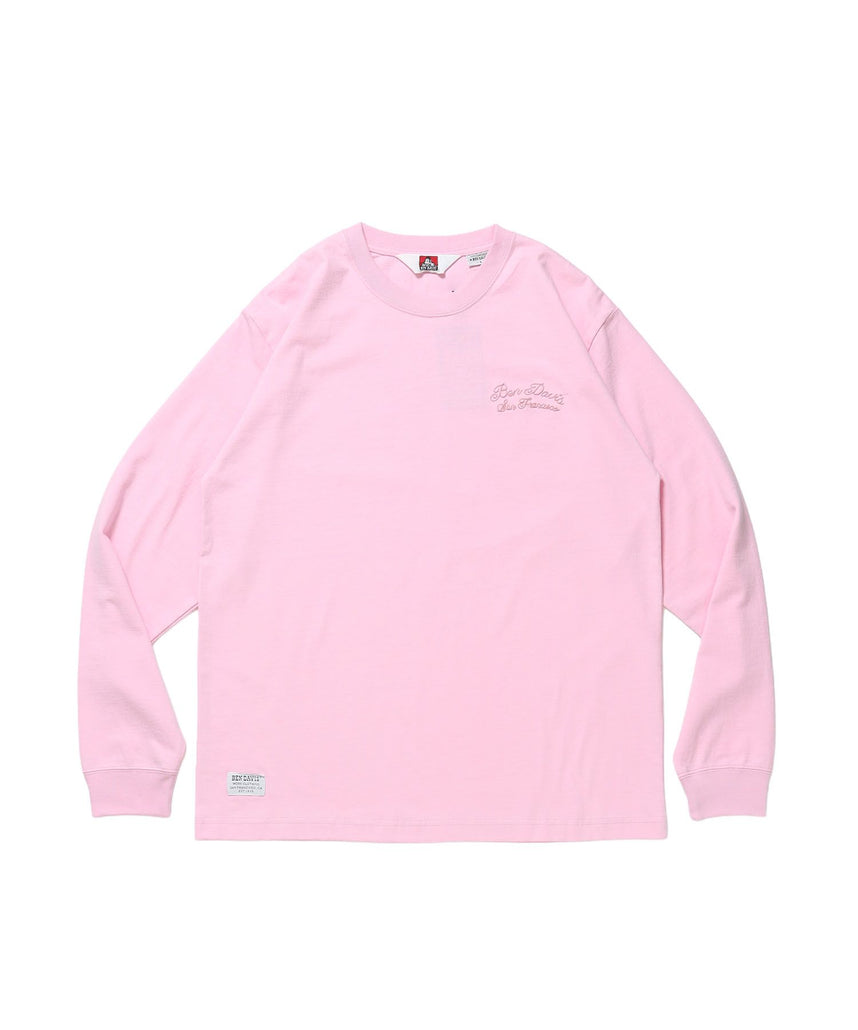 【BEN DAVIS(ベンデイビス)】SCRIPT VNTG L/S TEE (REG) / ロンT 長袖 刺繍 ビスネーム ヴィンテージ加工 レギュラーフィット ユニセックス ピンク