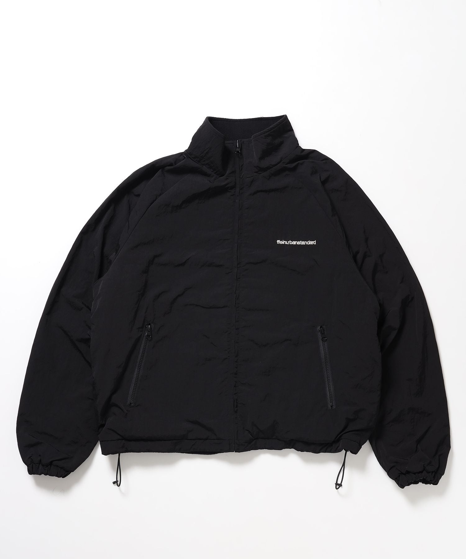 【FFEIN(フェイン)】リバーシブル撥水加工ナイロンフリースジャケット /リバーシブル ナイロン フリース スタンド フルジップ 刺繍 ワンポイント ドローコード ブラック