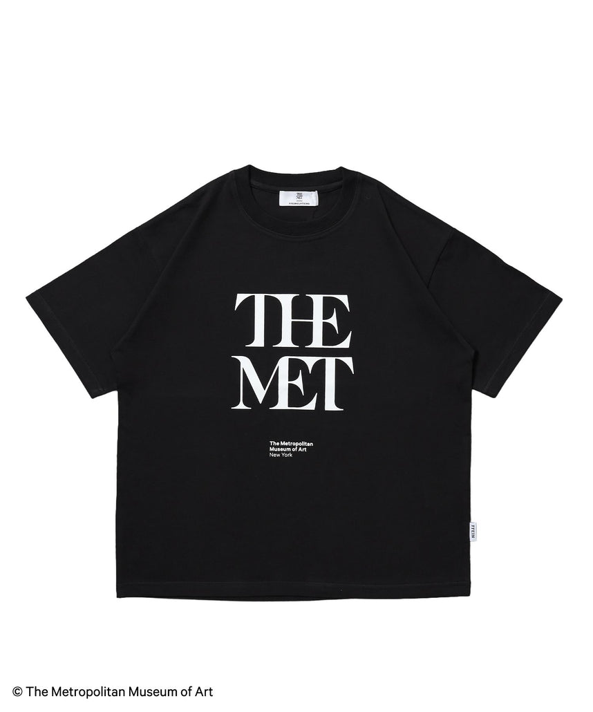 【FFEIN(フェイン)】The MetデカロゴTシャツ / メトロポリタン美術館 半袖 クルーネック プリント ワンポイント ブラック
