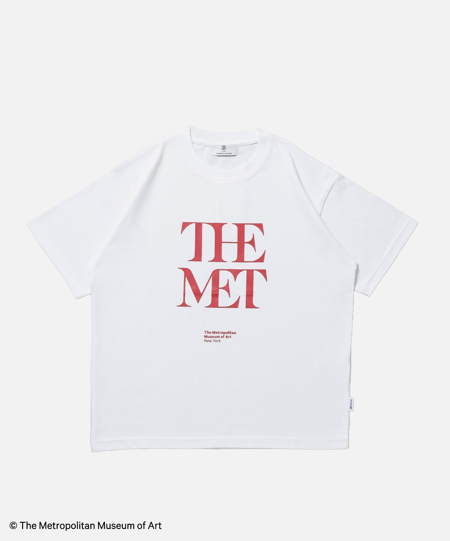 【FFEIN(フェイン)】The MetデカロゴTシャツ / メトロポリタン美術館 半袖 クルーネック プリント ワンポイント 柄80