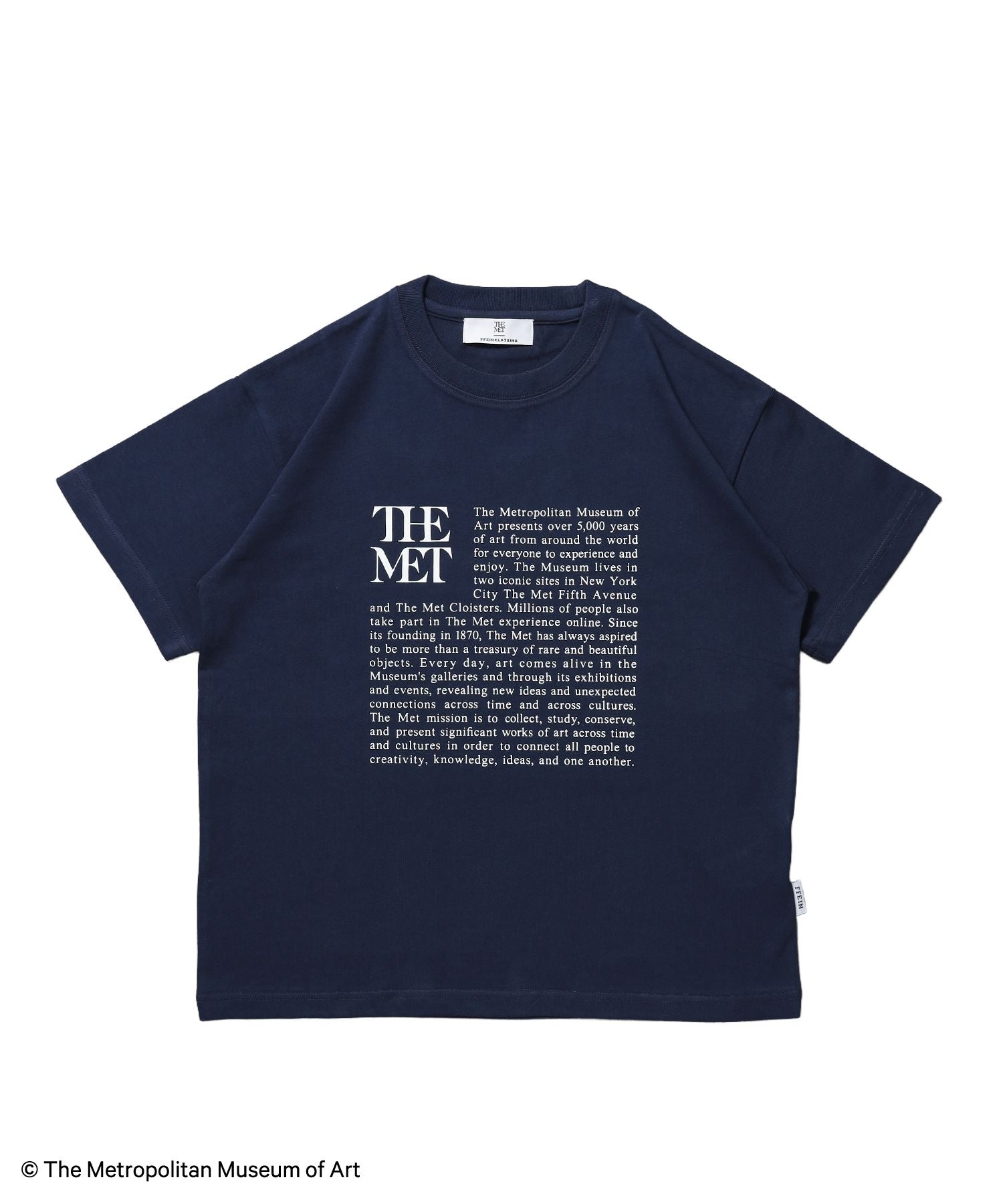 【FFEIN(フェイン)】The Met小文字グラフィックTシャツ / メトロポリタン美術館 半袖 クルーネック プリント ワンポイント ネイビー