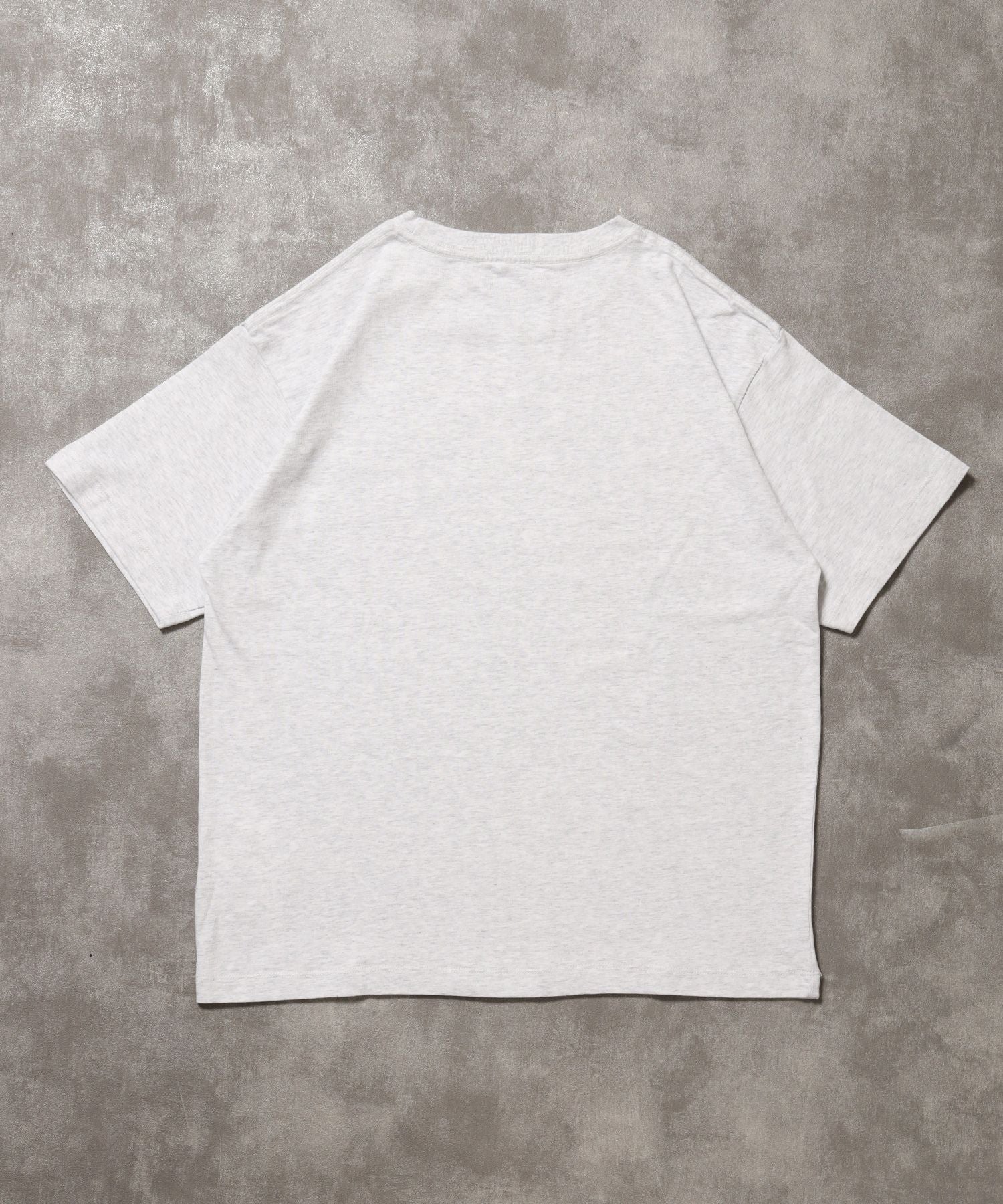 「FFEINらしいミニマルな着こなしを叶える」カラバリ細リブベーシックTシャツ【バイオウォッシュ】 アッシュグレー