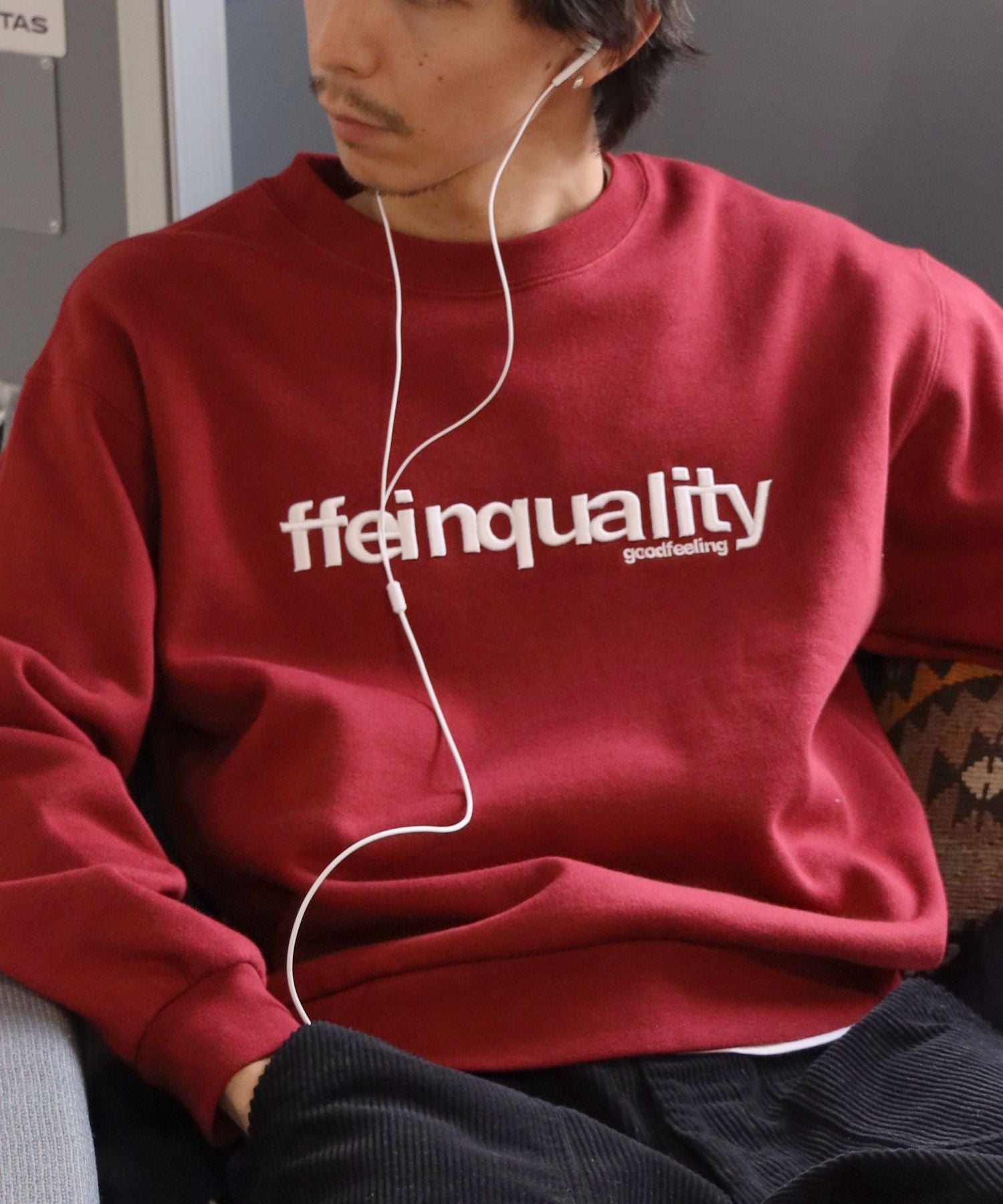 モデル:H178 Size : L:バーガンディ