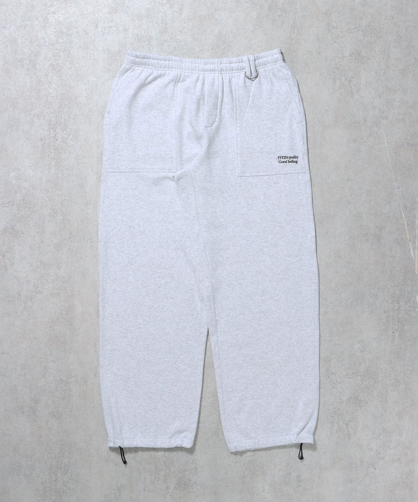 【FFEIN(フェイン)】刺繍ロゴベイカーワイドスウェットパンツ / ボトムス カーゴ ストリート ユニセックス 裏起毛 ポケット アッシュグレー