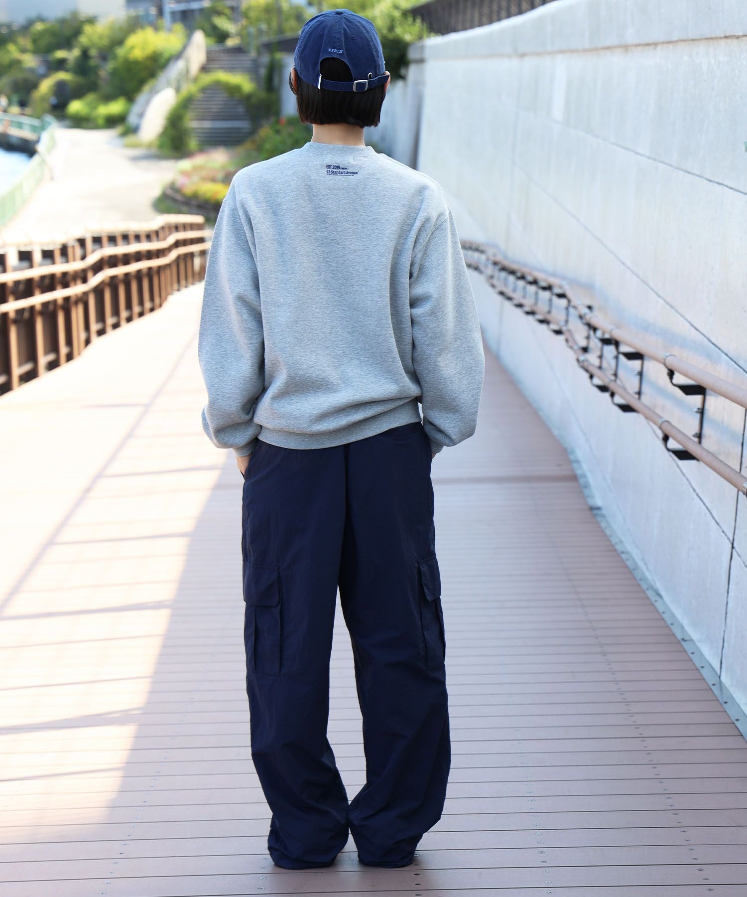 モデル:H163 Size:M M.グレー
