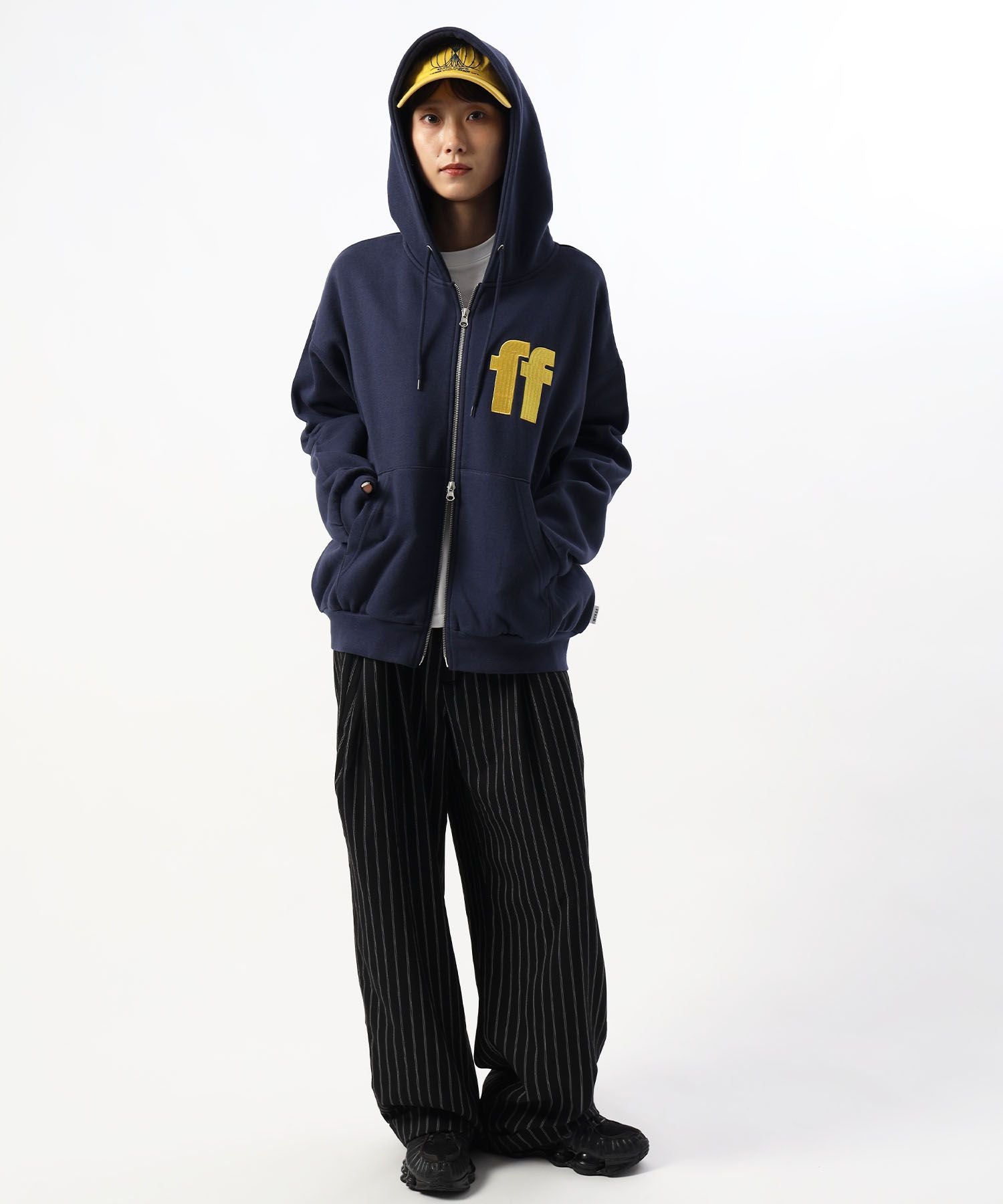 モデル:H163 Size:S ネイビー