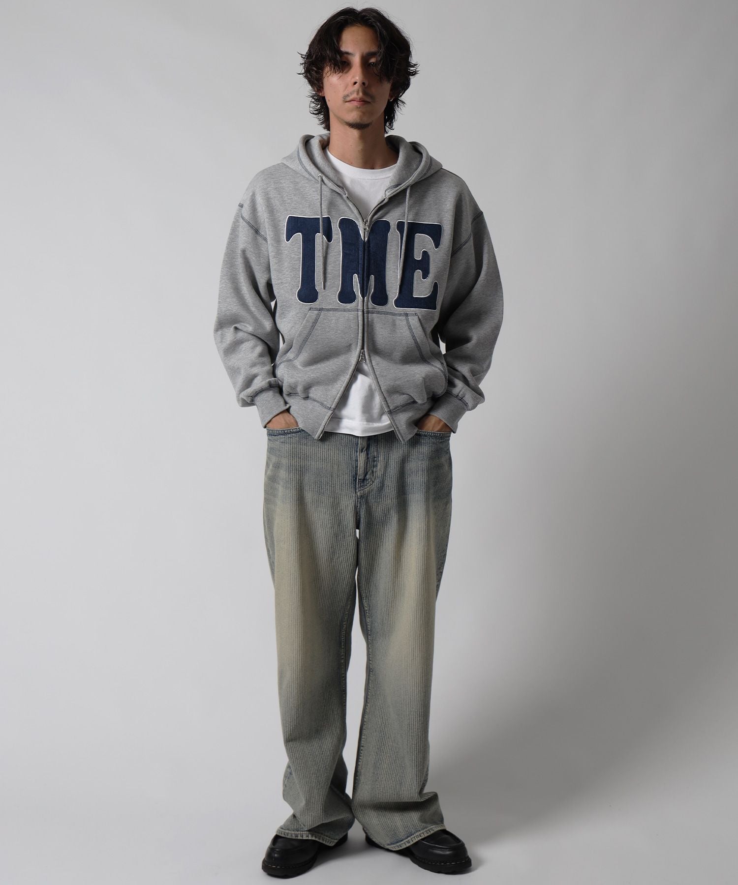 モデル:H178 Size:M M.グレー