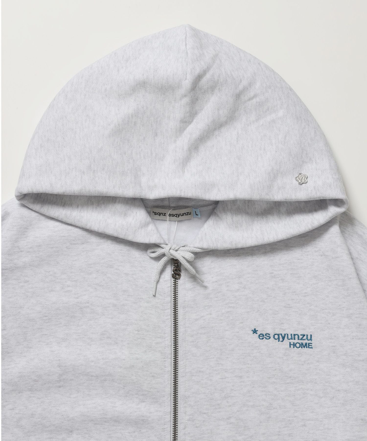 ※WEB限定 / es HOMEロゴ裏起毛ジップパーカー / sqnzU basic logo zip p/k アッシュグレー