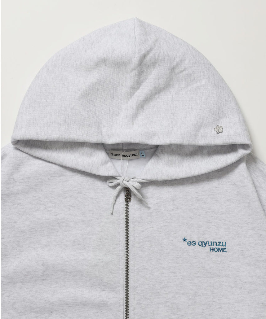 ※WEB限定 / es HOMEロゴ裏起毛ジップパーカー / sqnzU basic logo zip p/k アッシュグレー