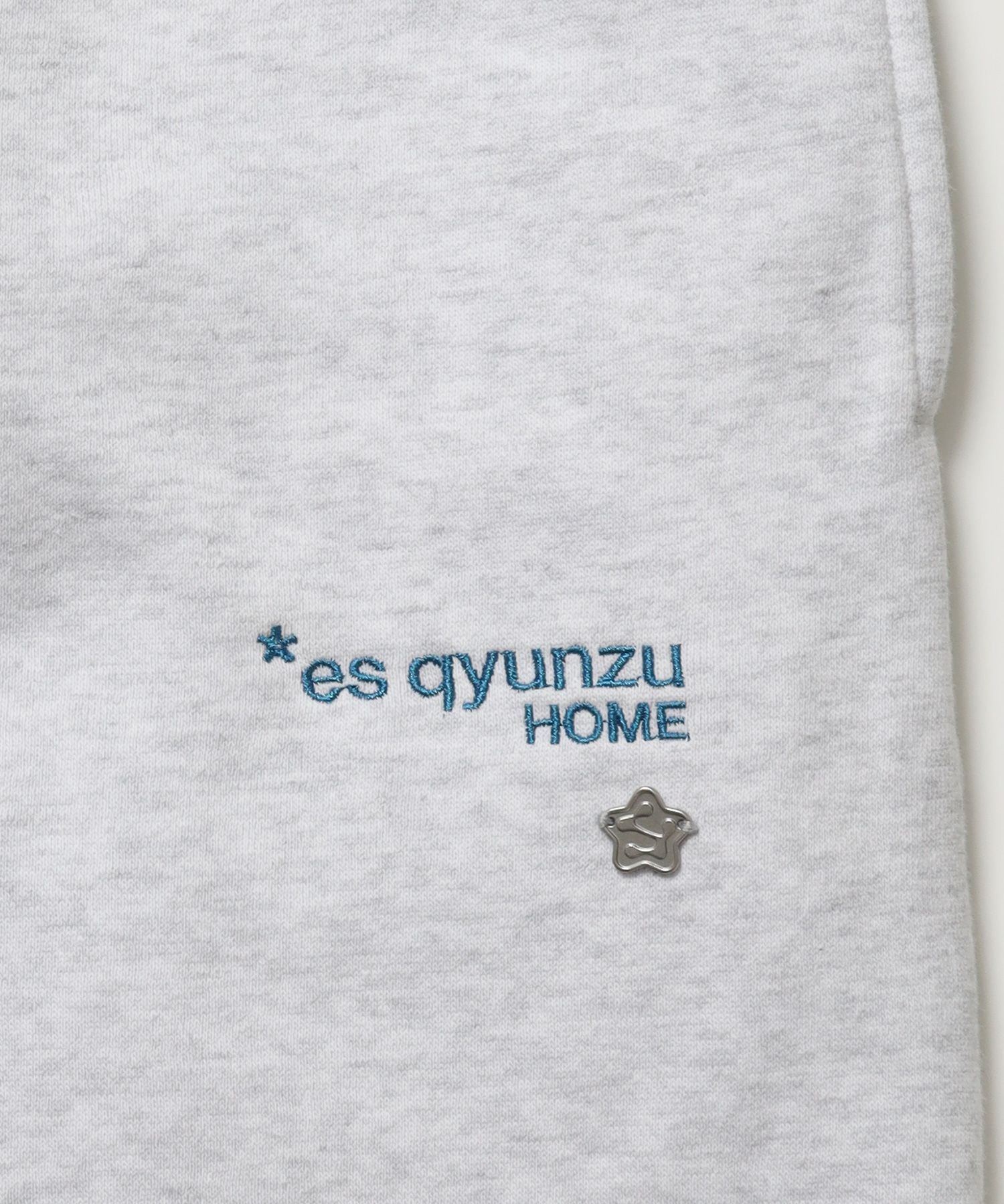 ※WEB限定 / es HOMEロゴ裏起毛スウェットパンツ / sqnzU basic logo sweat pants アッシュグレー