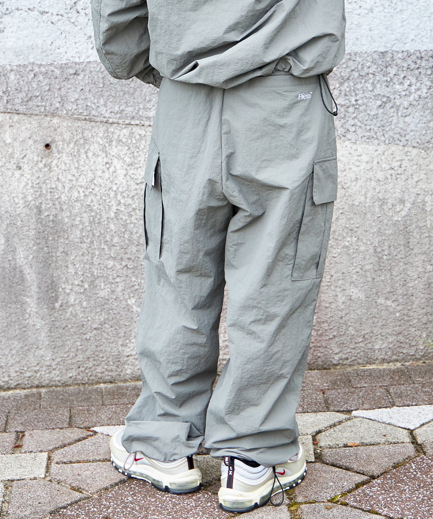 モデル:H163 Size:M