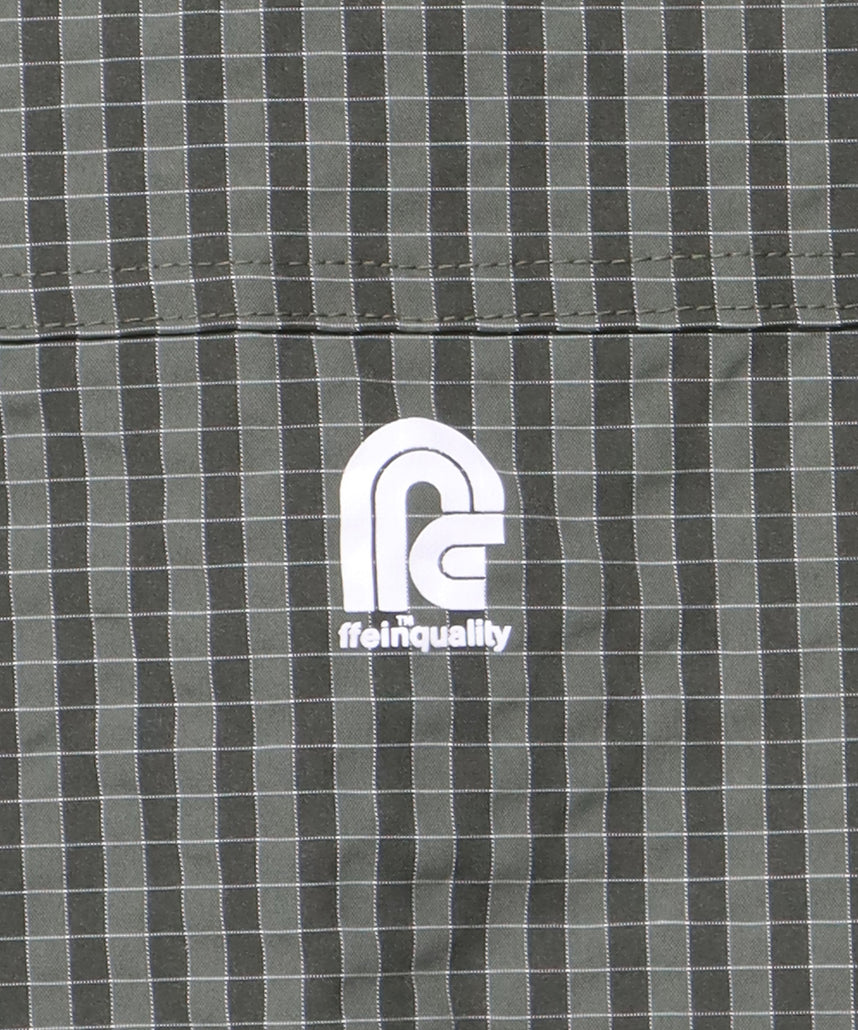 3段ロゴチェックマウンテンパーカー / ダブルジップ フーディ アウター ワンポイント グリーン