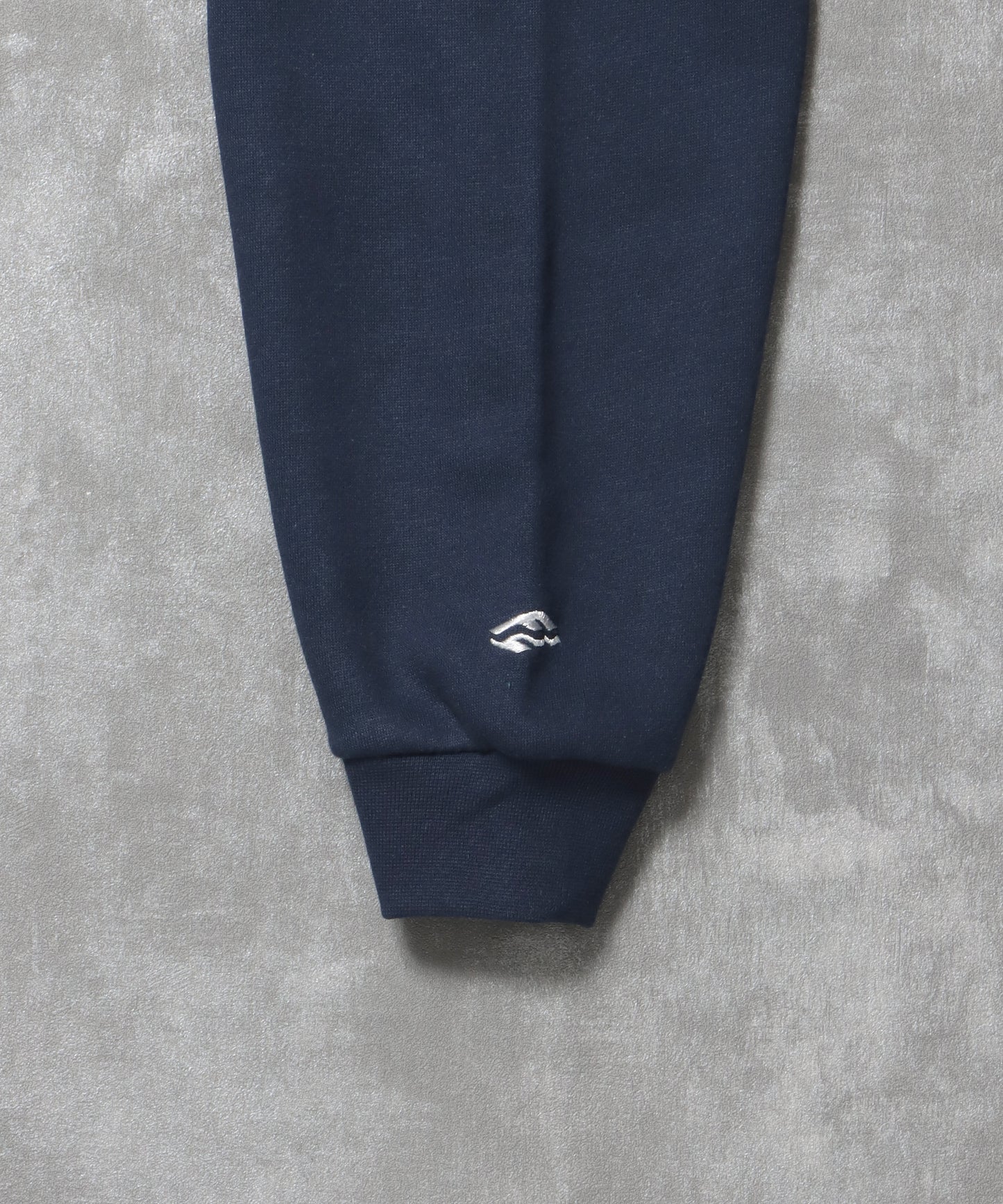 ヘビーウエイトフード刺繍ロゴジップパーカー / パーカー 裏起毛 ジップ 刺繍 ロゴ フーディ ダブルジップ ネイビー