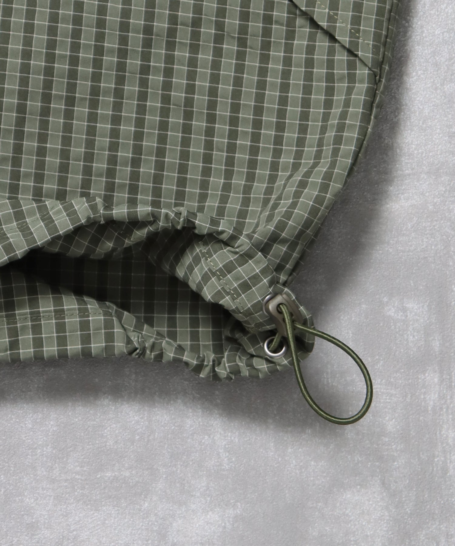 3段ロゴチェックマウンテンパーカー / ダブルジップ フーディ アウター ワンポイント グリーン