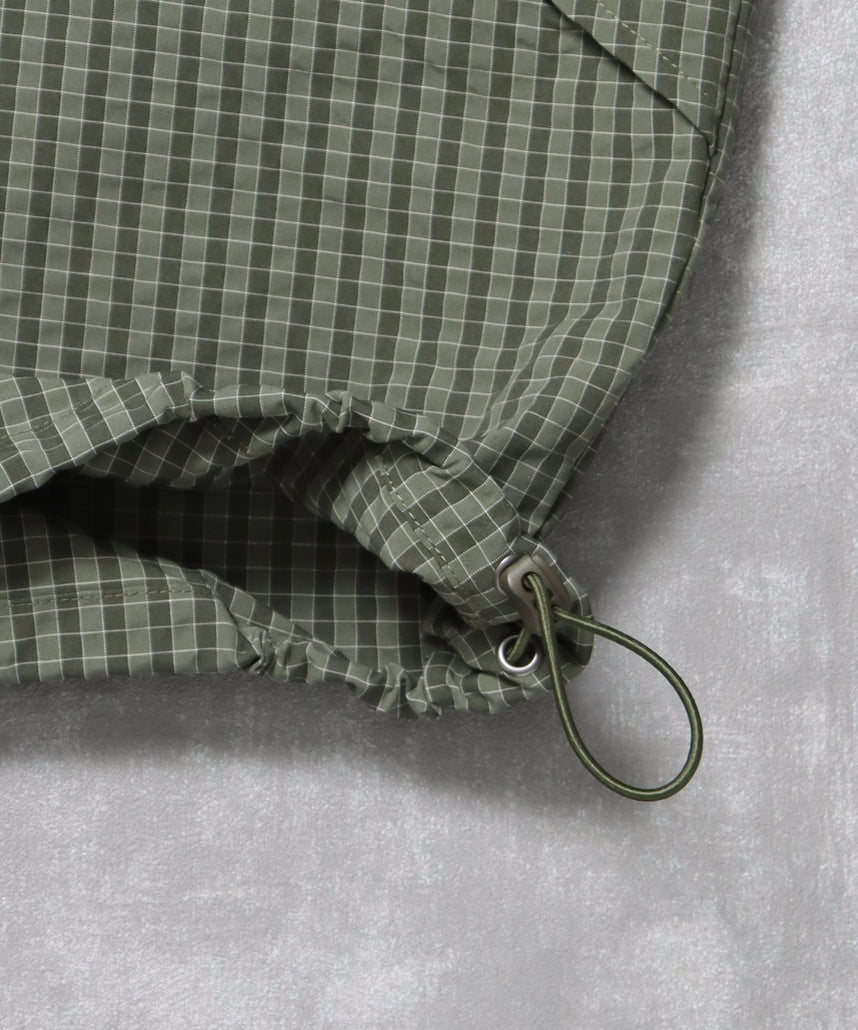 3段ロゴチェックマウンテンパーカー / ダブルジップ フーディ アウター ワンポイント グリーン