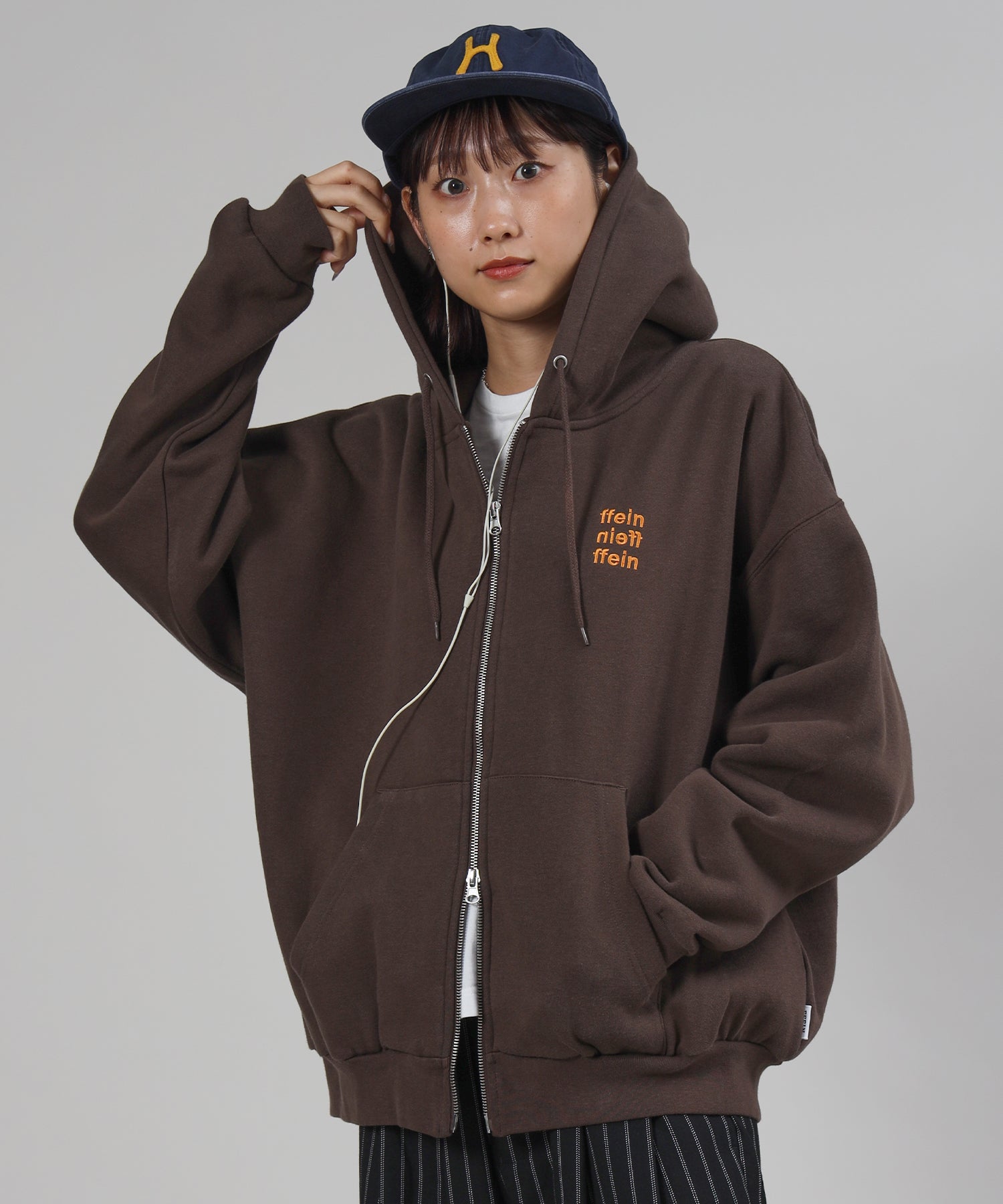 モデル:H163 Size : L ブラウン