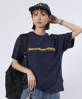 センターロゴ3D刺繍ショート丈Tシャツ / Tシャツ クルーネック 半袖 刺繍 シンプル 【短丈】 ネイビー
