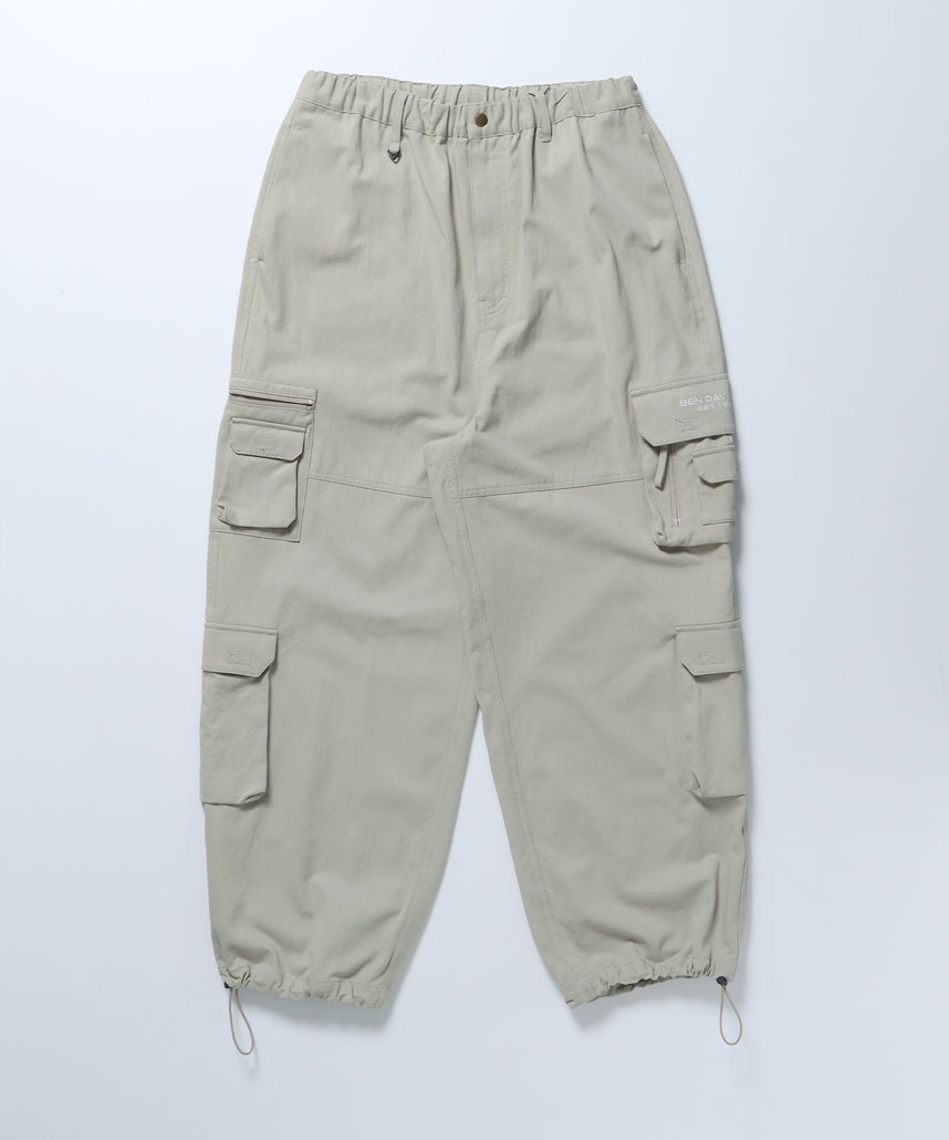 THESE DAYS TECH CARGO PANTS / ワイドテーパード 裾ドローコード グレイッシュベージュ