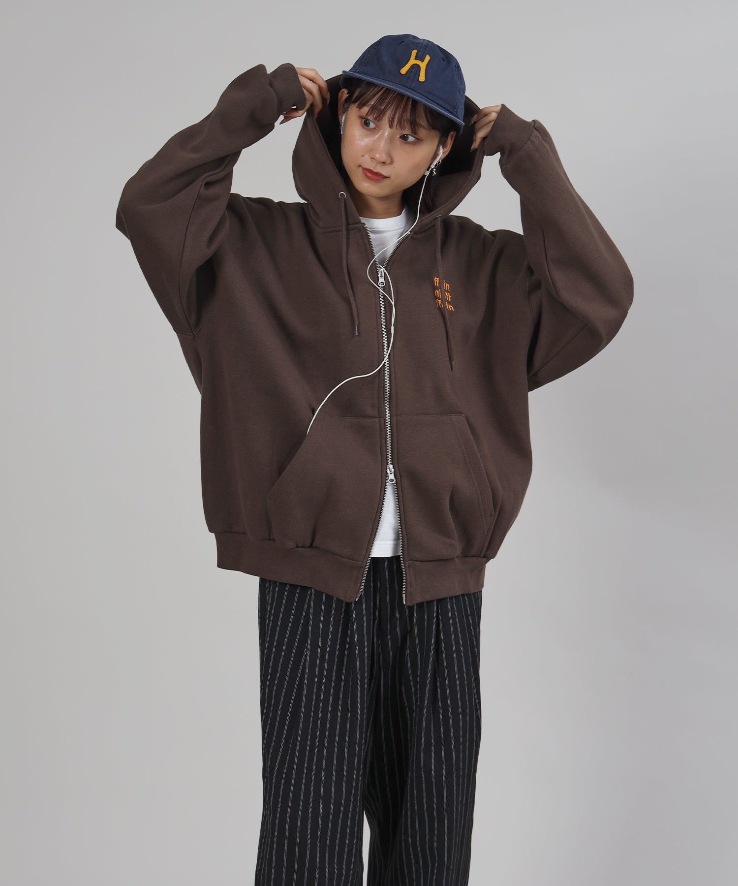 モデル:H163 Size : L ブラウン