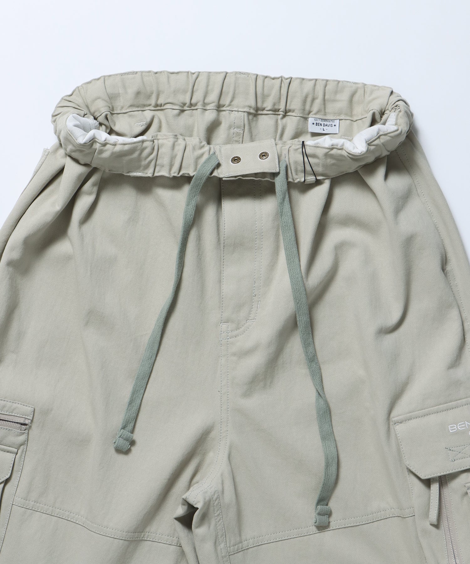 THESE DAYS TECH CARGO PANTS / ワイドテーパード 裾ドローコード グレイッシュベージュ