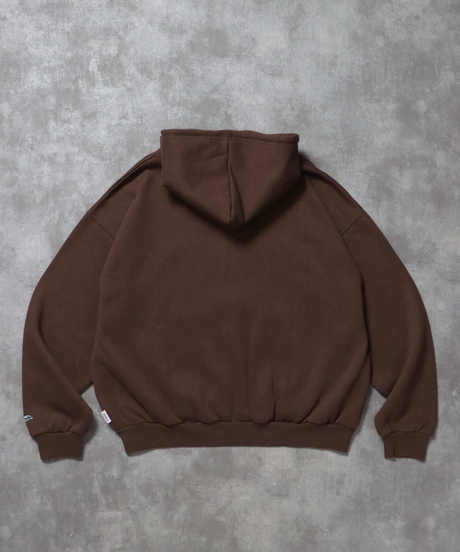 ヘビーウエイトセンターロゴ刺繍ZIPパーカー / パーカー 裏起毛 ジップ 刺繍 ロゴ フーディ バブルジップ ブラウン