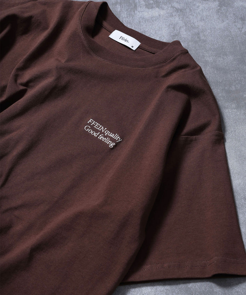 【FFEIN(フェイン)】*新色追加 ワンポイントロゴ刺繍 / Tシャツ オーバーサイズ クルーネック 半袖 ブラウン