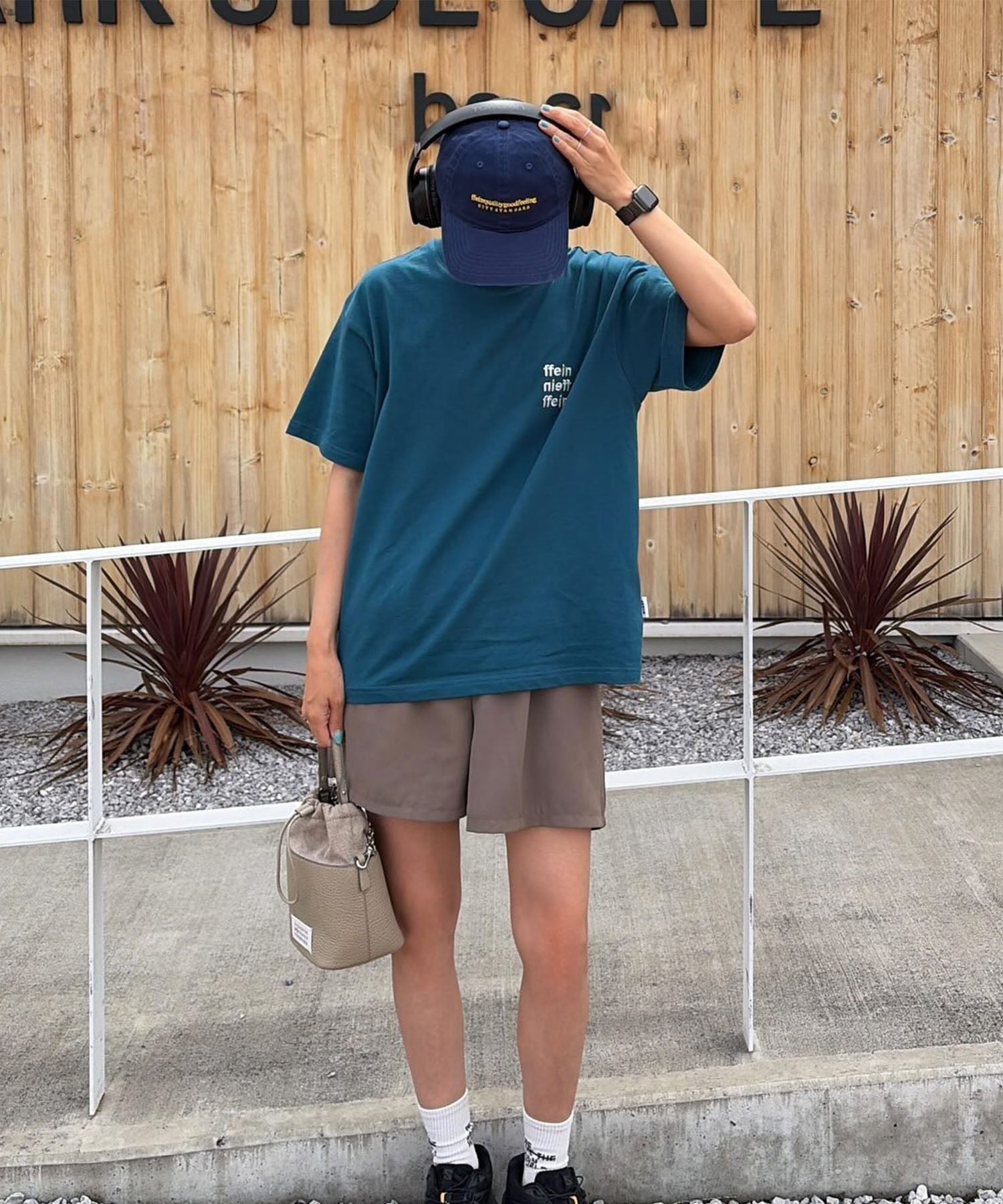 ワンポイント3段ロゴ刺繍ショート丈Tシャツ / Tシャツ クルーネック 半袖 刺繍 ワンポイント シンプル 【短丈】 ダークグリーン