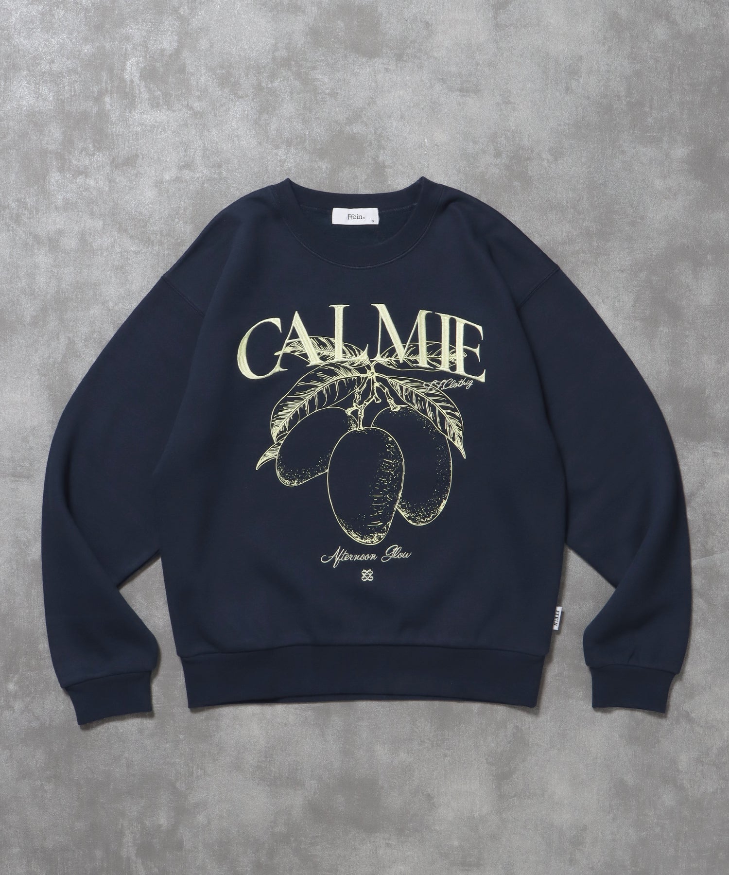 ヘビーウエイトフルーツロゴスウェット / スウェット トレーナー 刺繍 裏起毛 クルーネック ネイビー