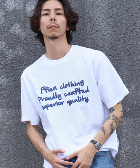 手書きロゴショート丈Tシャツ / Tシャツ 短丈 クルーネック 半袖 ショート丈 ホワイト