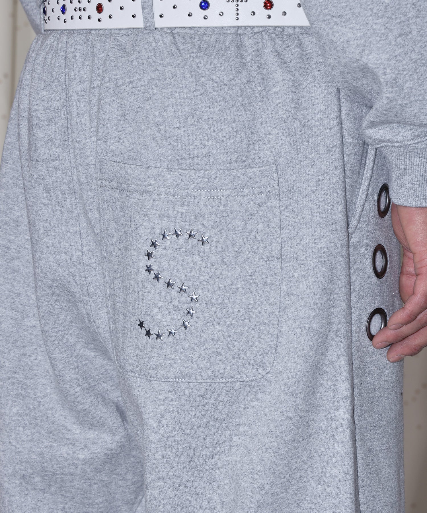 sqnz fade sweat pants / スウェット パンツ 加工 ハトメ スタッズ 裏起毛≪SET UP着用可能≫ グレー