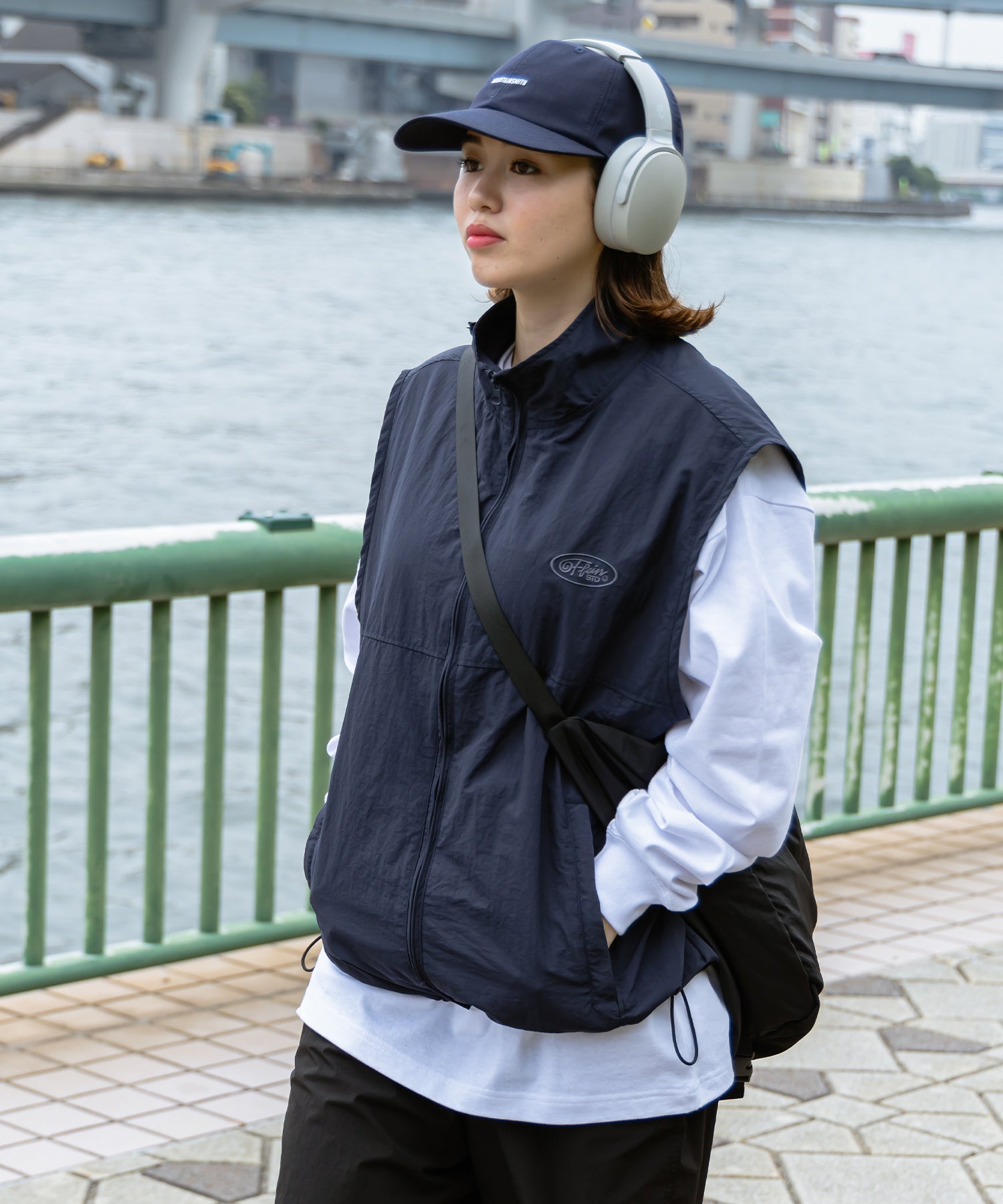 モデル:H165 Size:M
