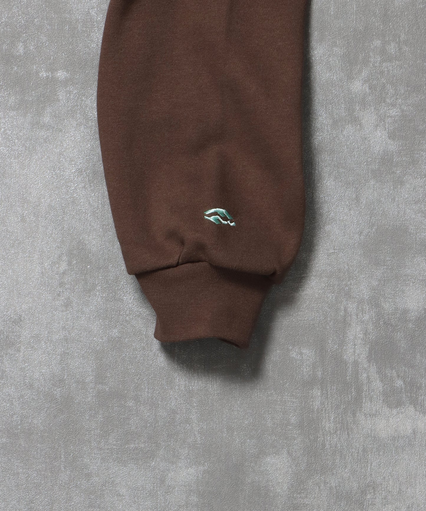 ヘビーウエイトセンターロゴ刺繍ZIPパーカー / パーカー 裏起毛 ジップ 刺繍 ロゴ フーディ バブルジップ ブラウン