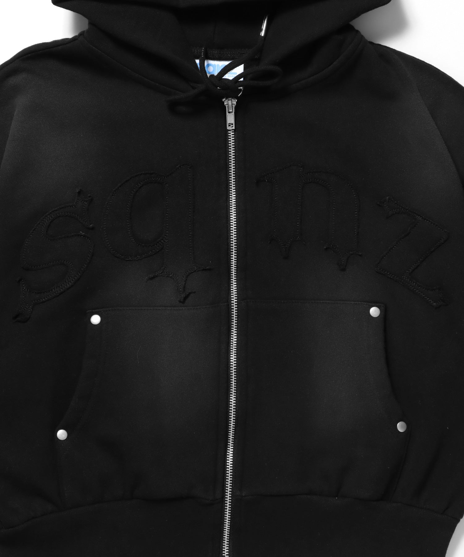 sqnz washed wappen zip p/k / フェード ジップパーカー スタッズ フルジップ オーバーサイズ ヴィンテージライク センターロゴ 裏起毛 ブラック