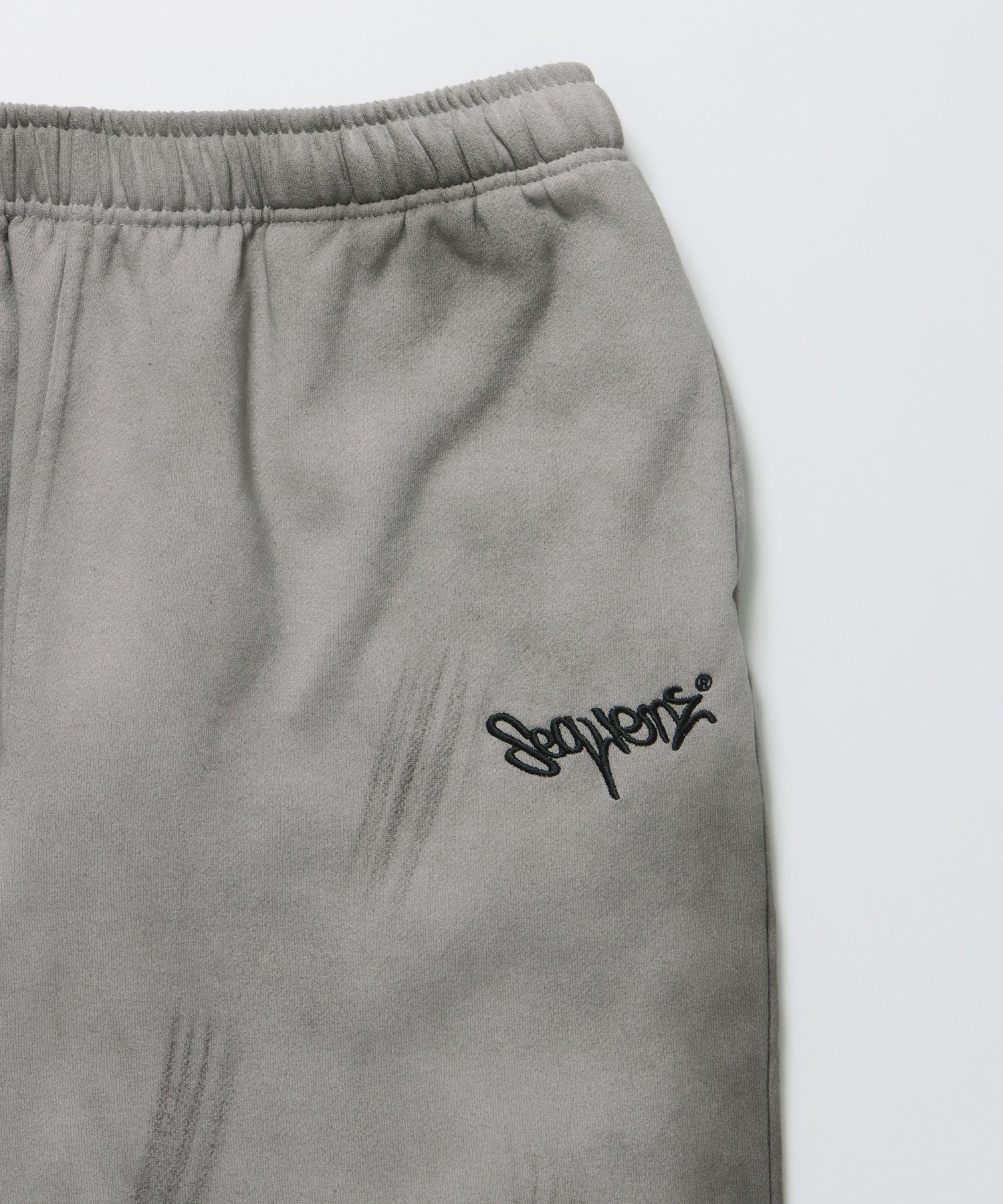 LOGO APPLIQUE SWEAT PANTS / フェード スウェット オーバーサイズ ヴィンテージライク 裏起毛 ライトグレー