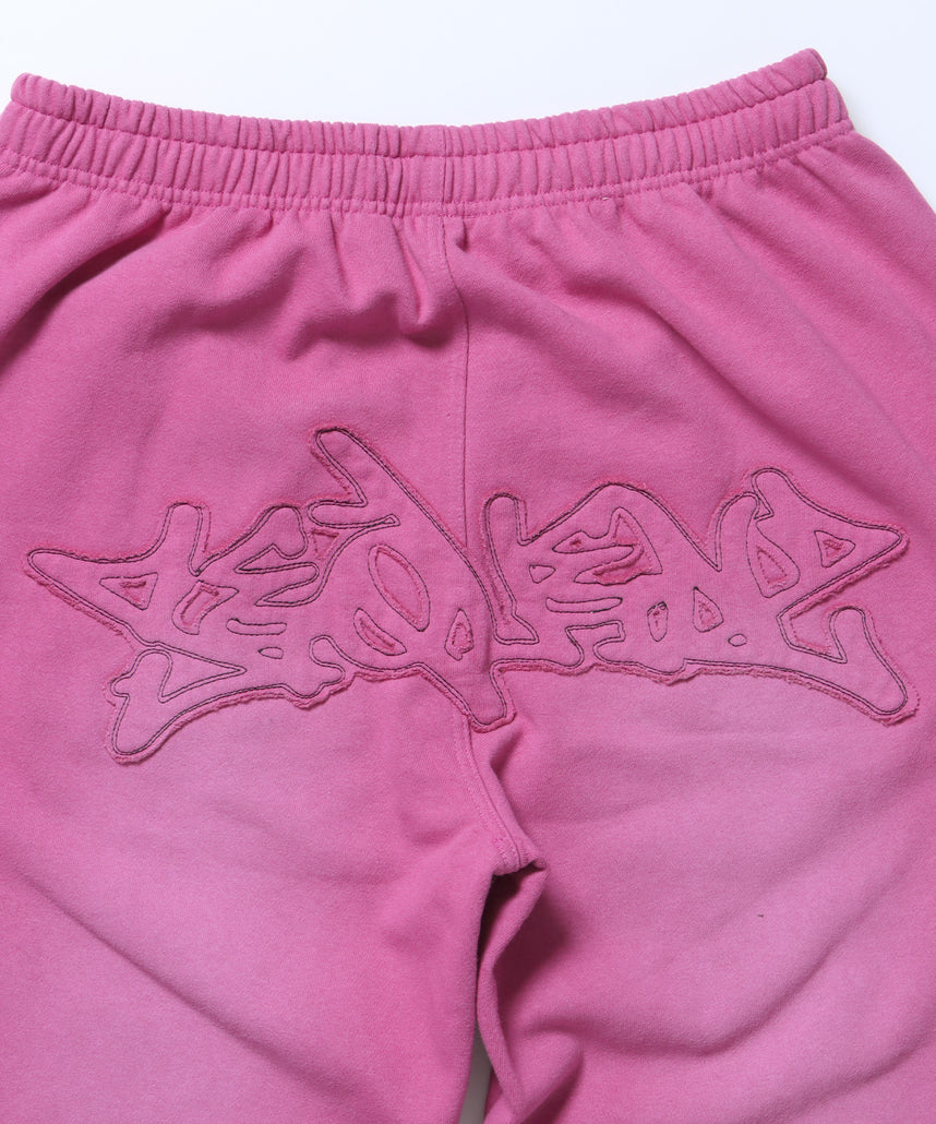 LOGO APPLIQUE SWEAT PANTS / フェード スウェット オーバーサイズ ヴィンテージライク 裏起毛 ピンク