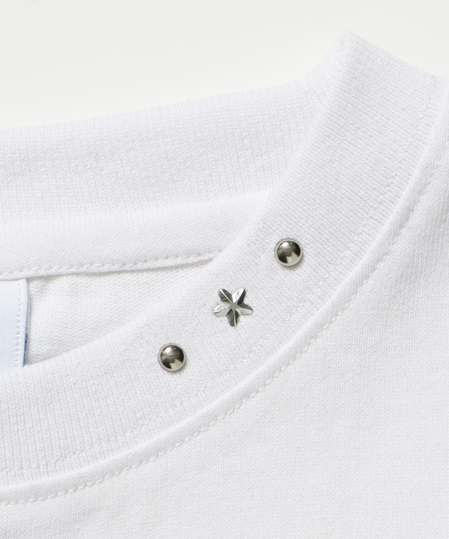 sqnz logo babe tee / Tシャツ 半袖 クルーネック スタッズ 短丈 ホワイト