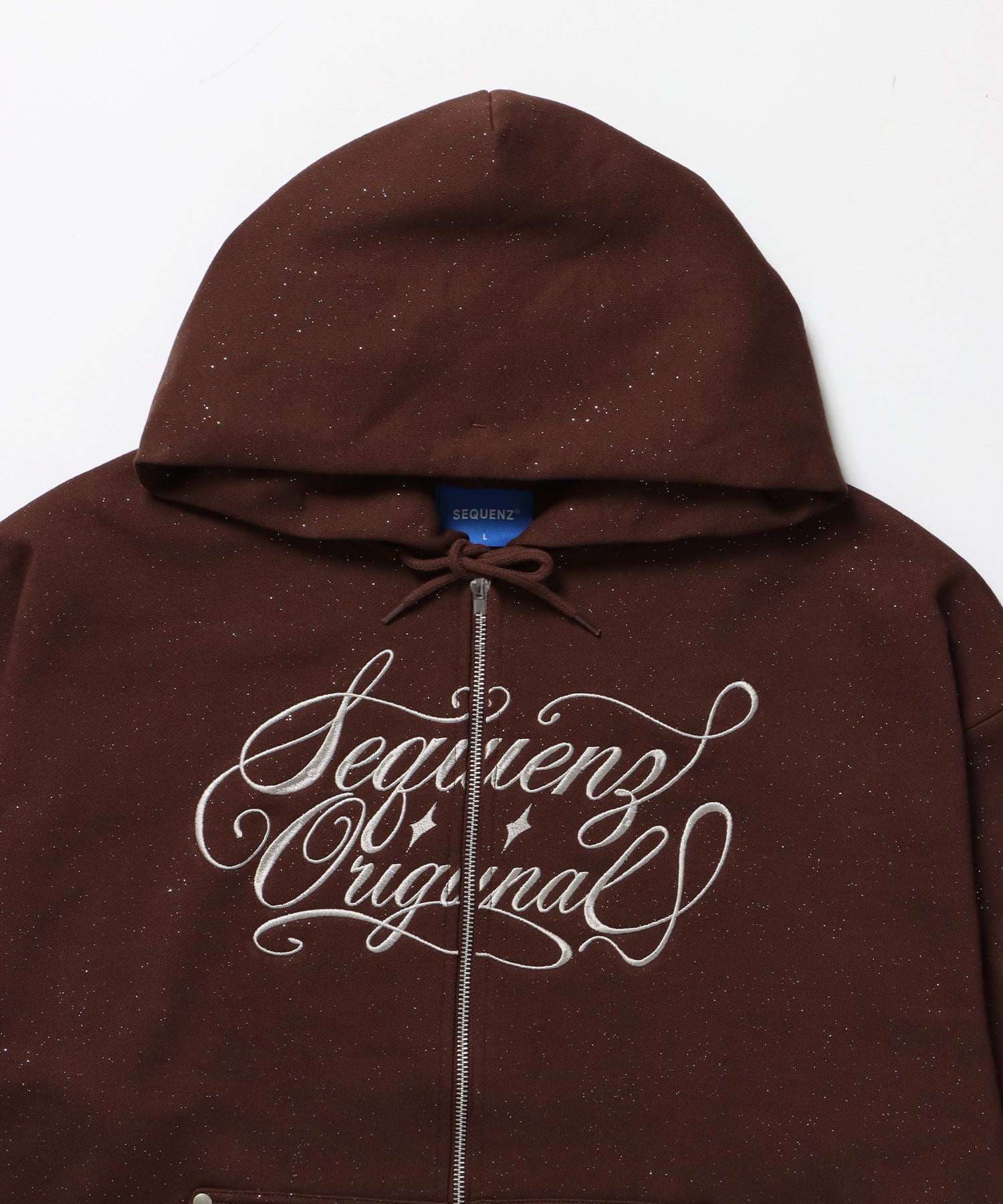 SQNZ LOGO GLITTER ZIP P/K / グリッター ジップパーカー ラメプリント ダブルジップ 裏起毛 【セットアップ着用可】 モカ