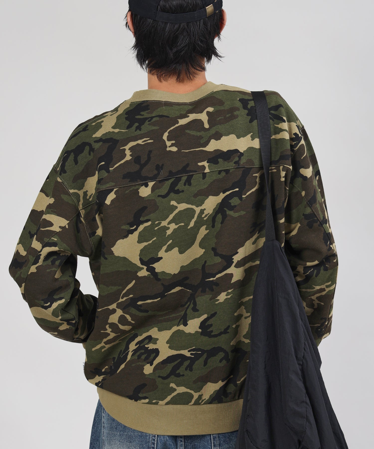 モデル:H178 Size : L ブラウン