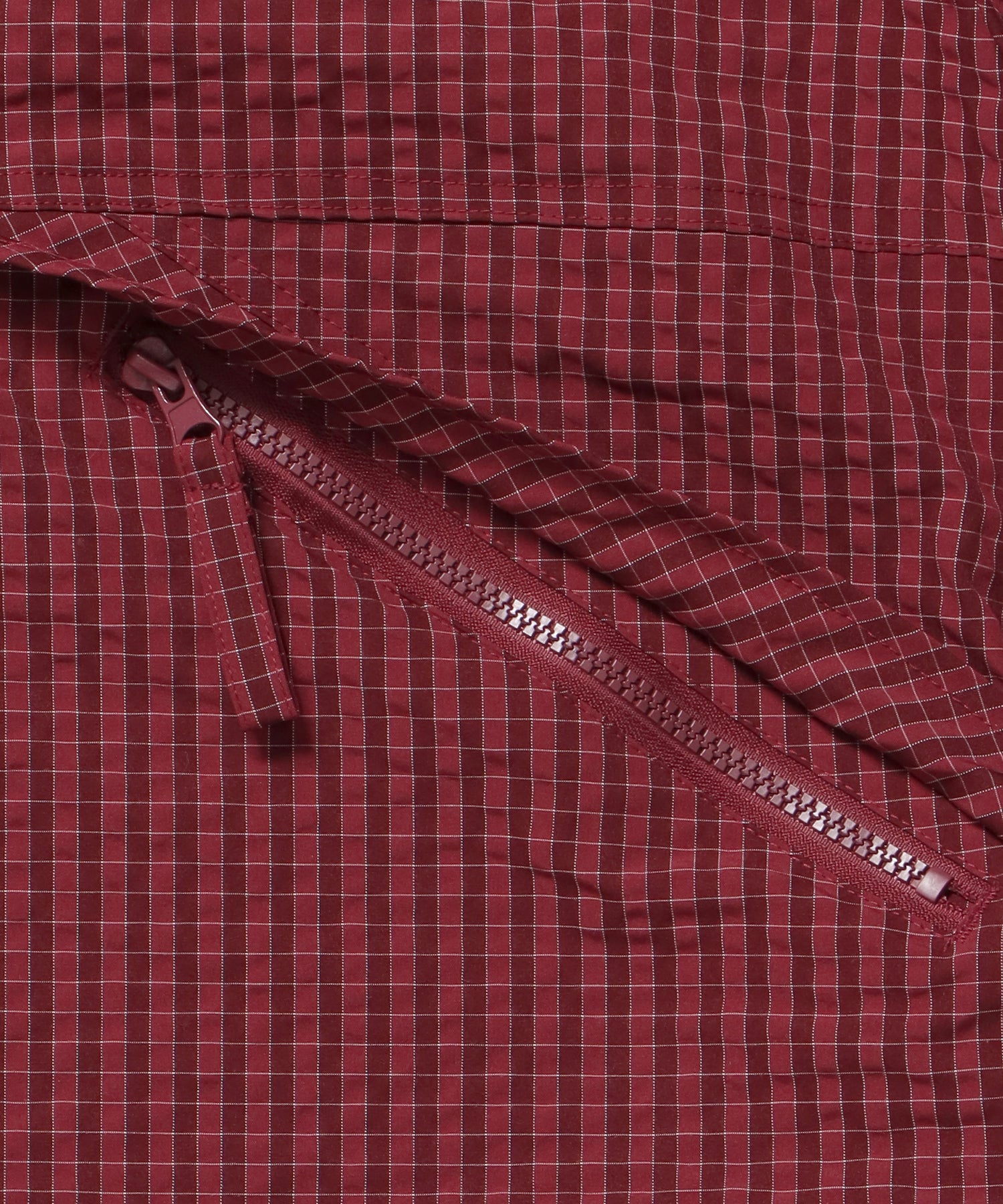 3段ロゴチェックマウンテンパーカー / ダブルジップ フーディ アウター ワンポイント レッド