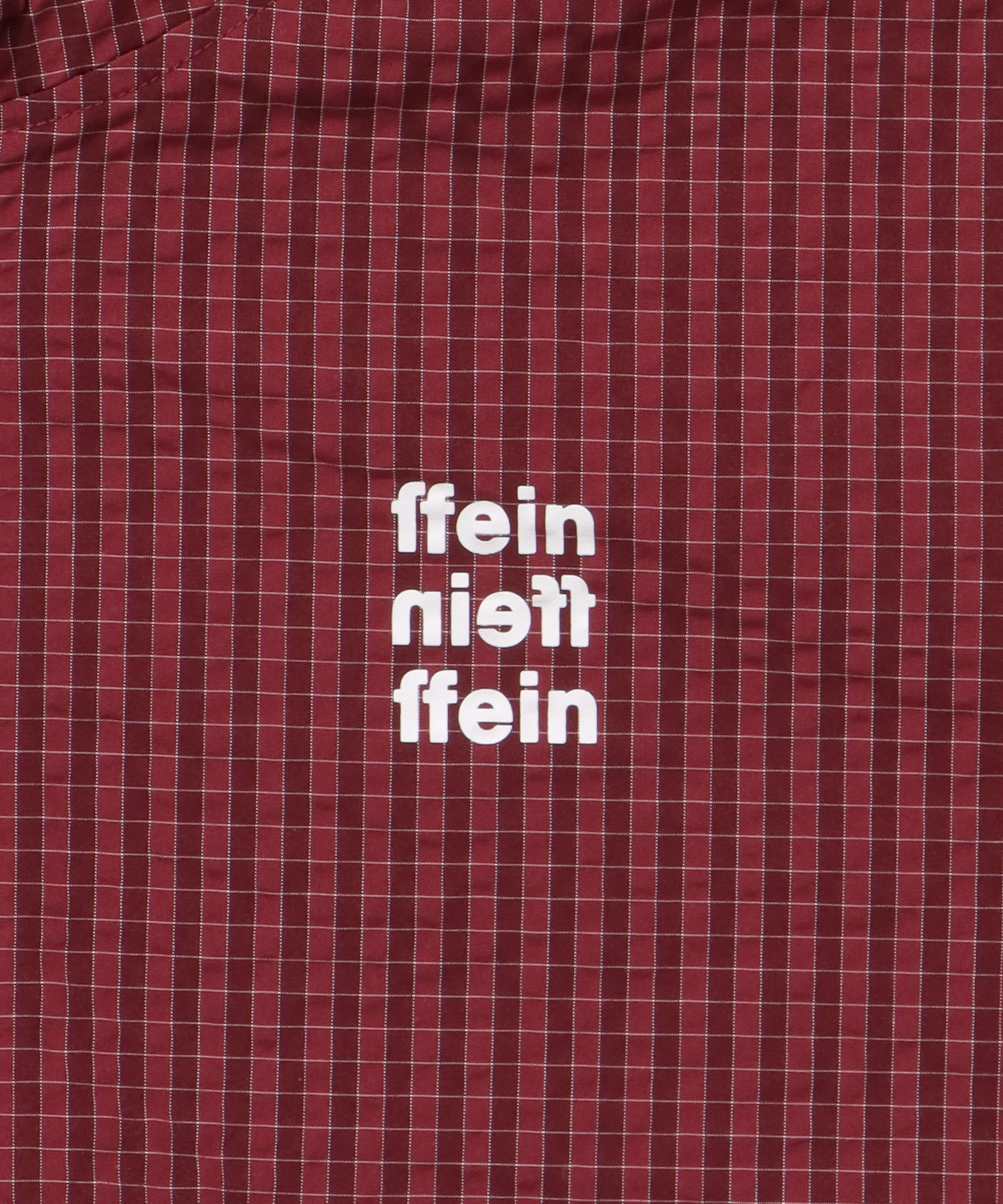 3段ロゴチェックマウンテンパーカー / ダブルジップ フーディ アウター ワンポイント レッド
