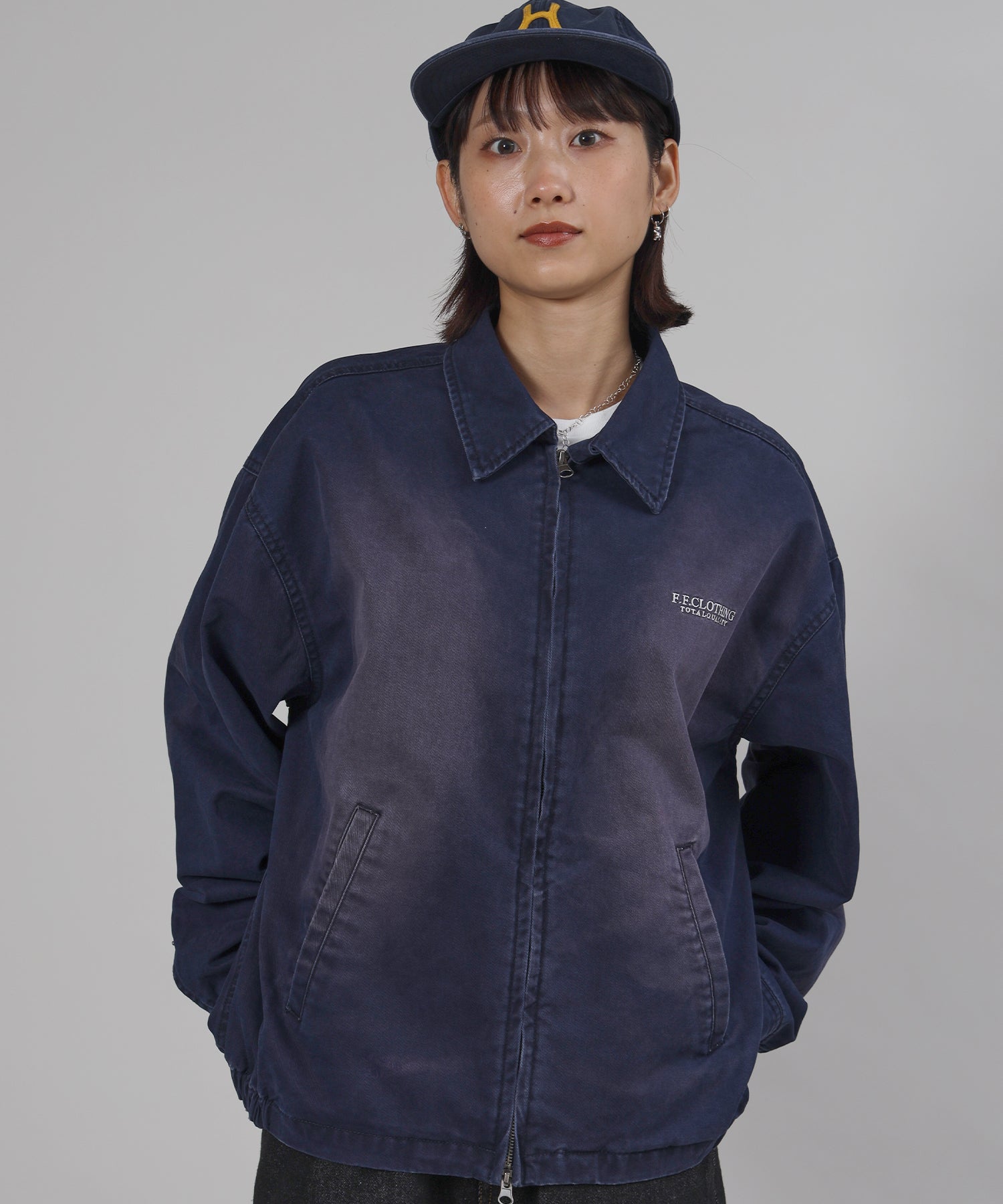 モデル:H163 Size : L ブルー