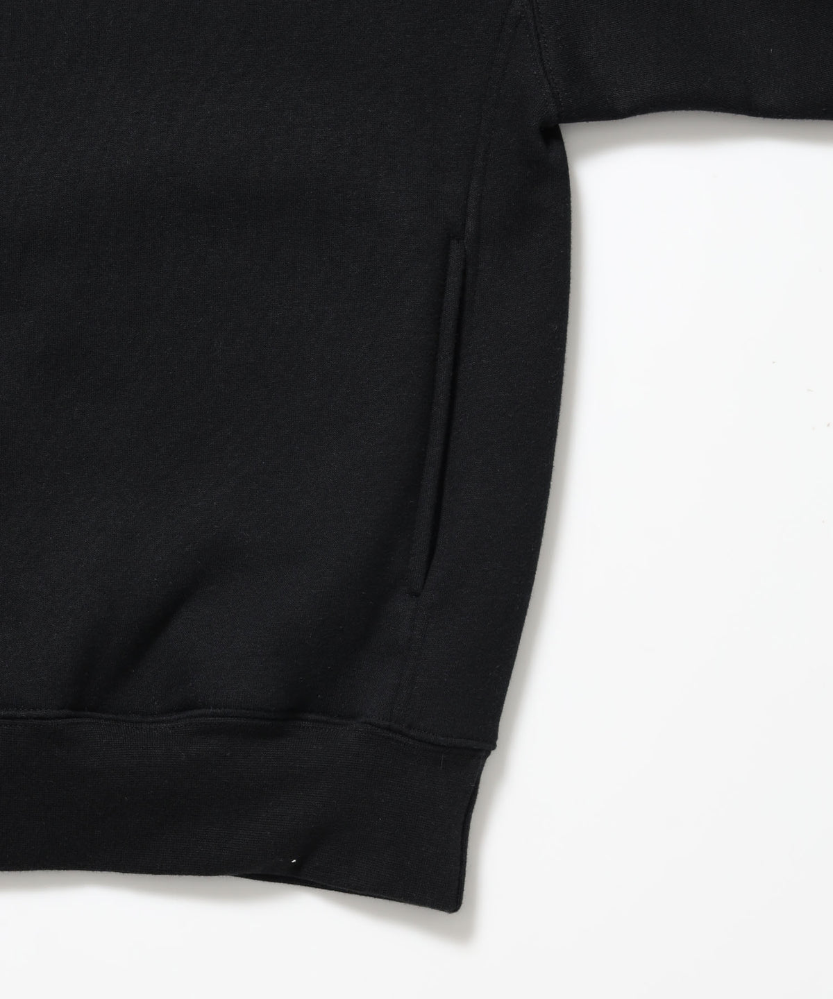 BD SWEAT HALF ZIP / スウェット ハーフジップ ワンポイント刺繍 裏起毛 サイドポケット ユニセックス ブラック